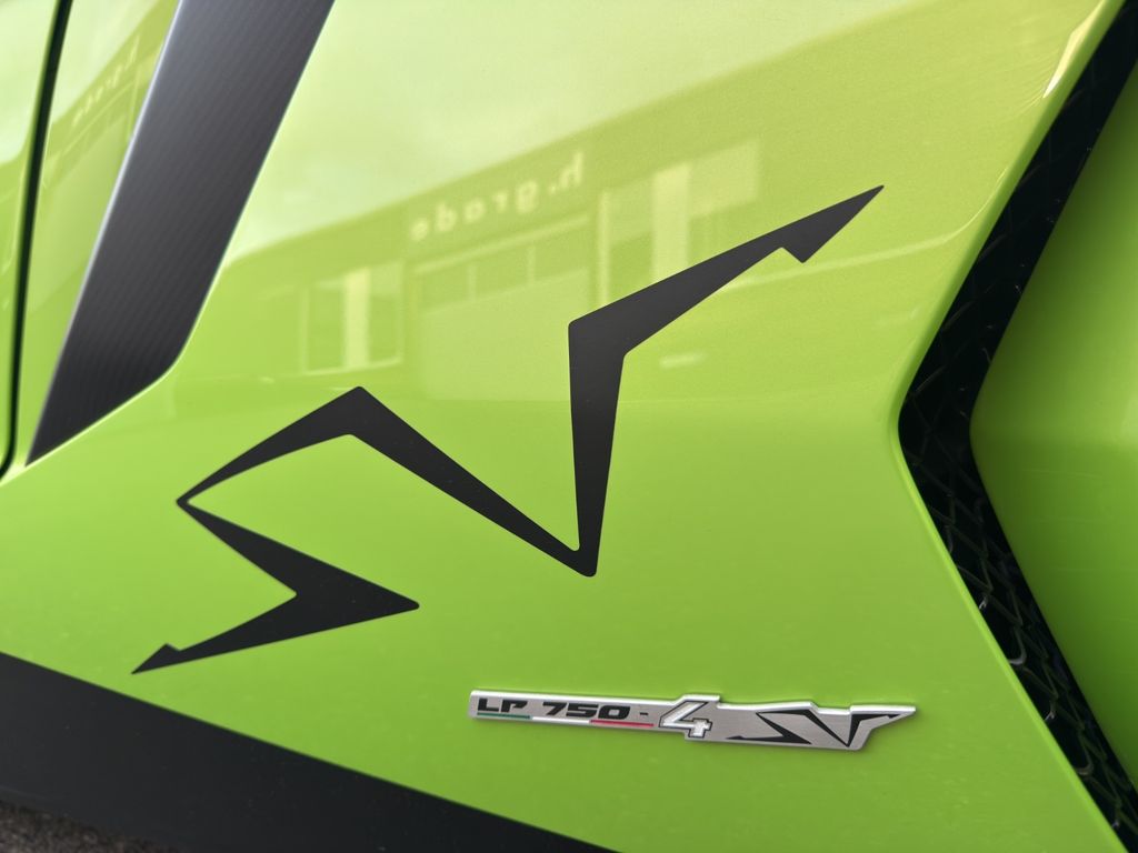 Lamborghini Aventador 2017