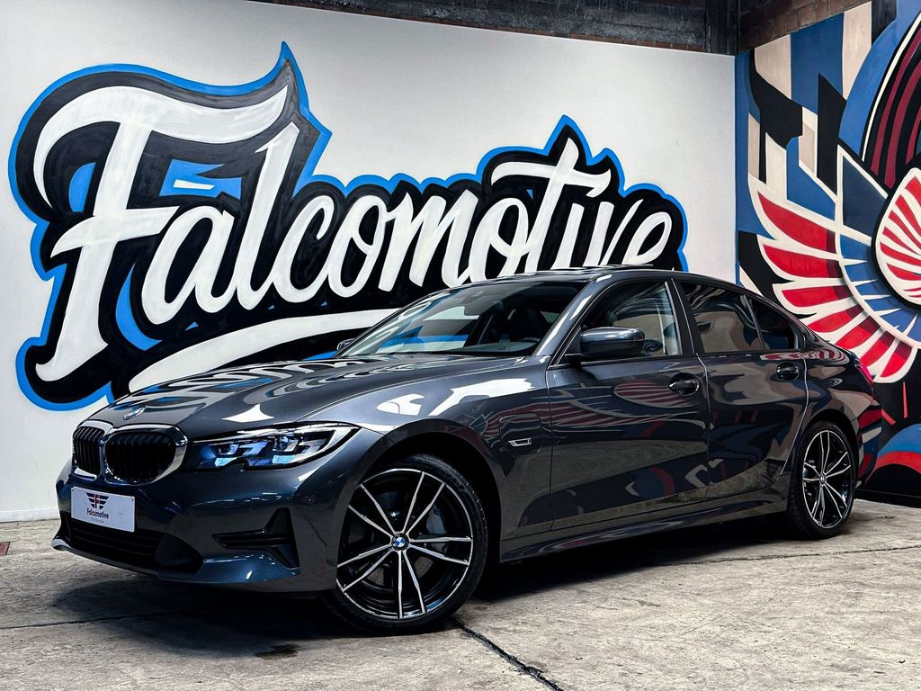 BMW 330 2021