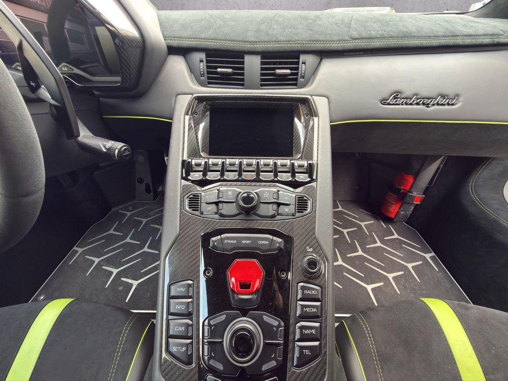 Lamborghini Aventador 2017