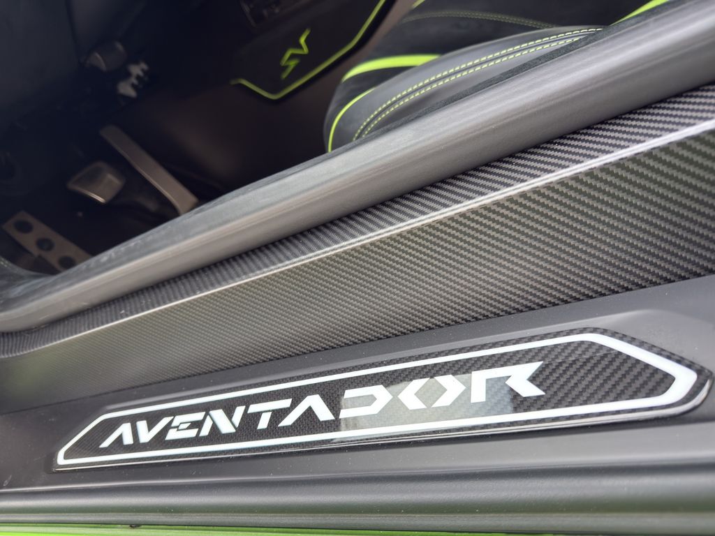 Lamborghini Aventador 2017