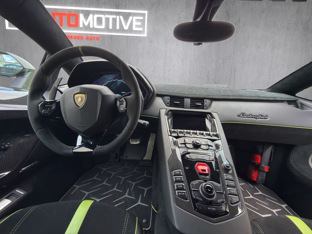 Lamborghini Aventador 2017