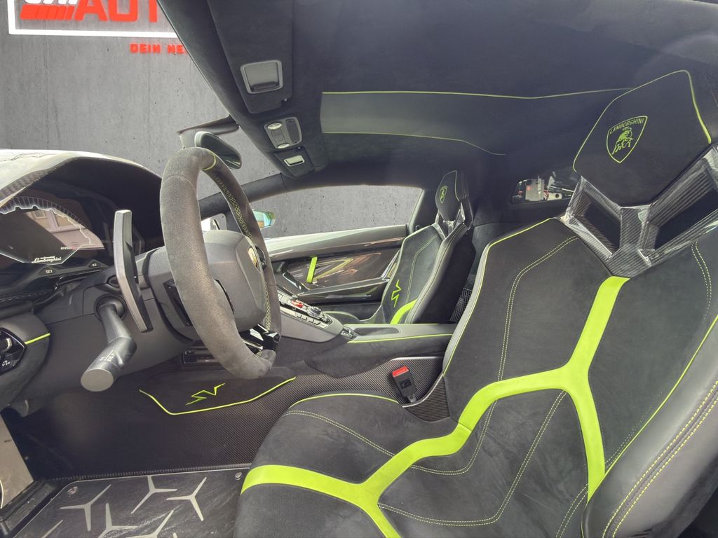 Lamborghini Aventador 2017