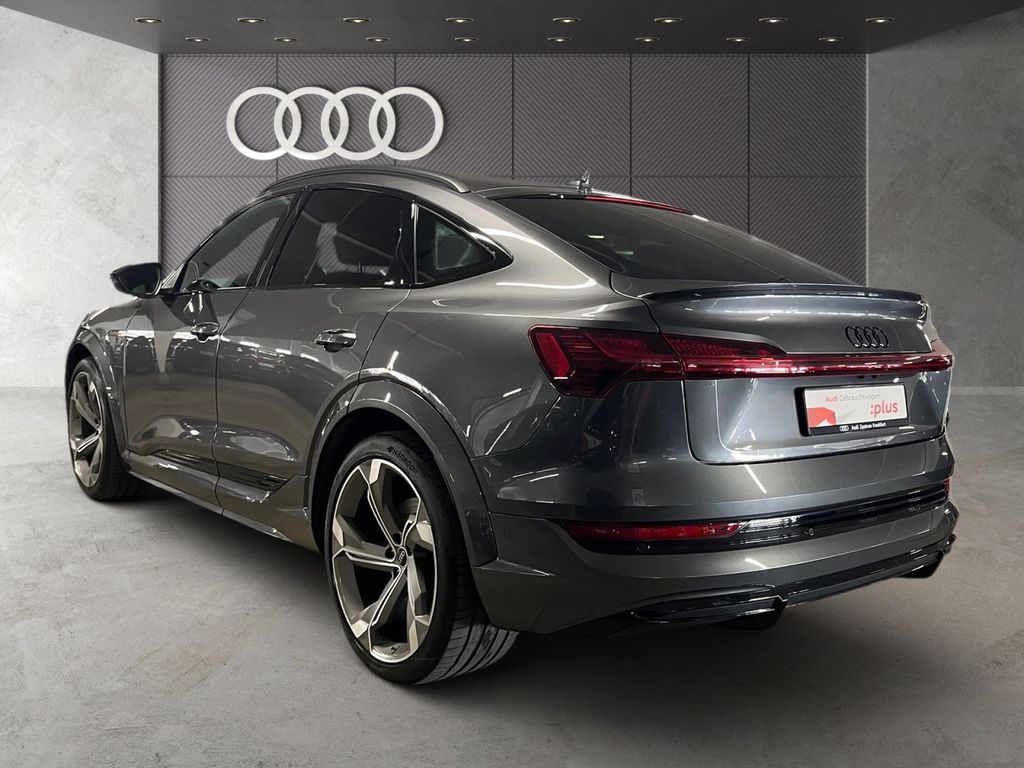 Audi e-tron 2022