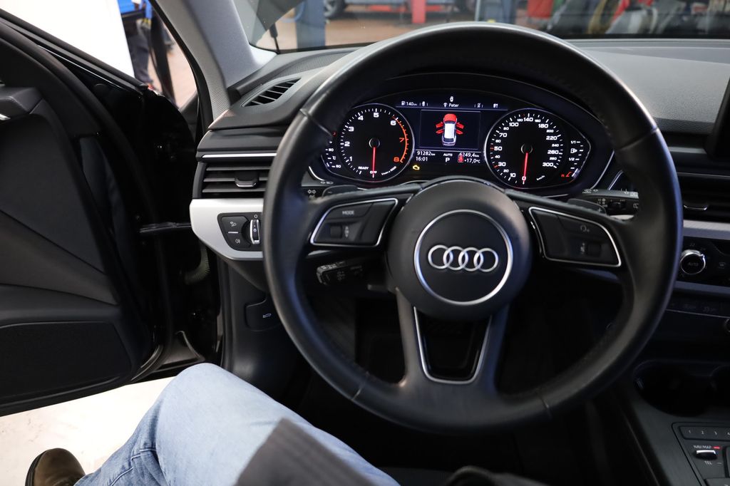 Audi A4 2019