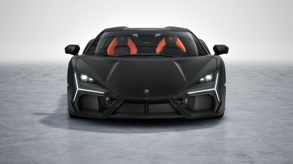 Lamborghini Revuelto