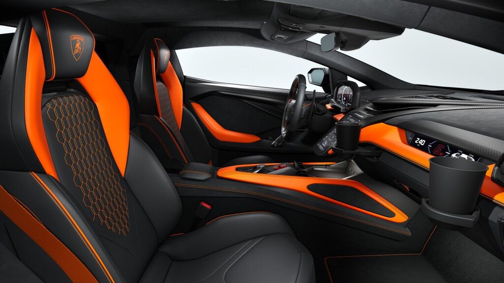 Lamborghini Revuelto