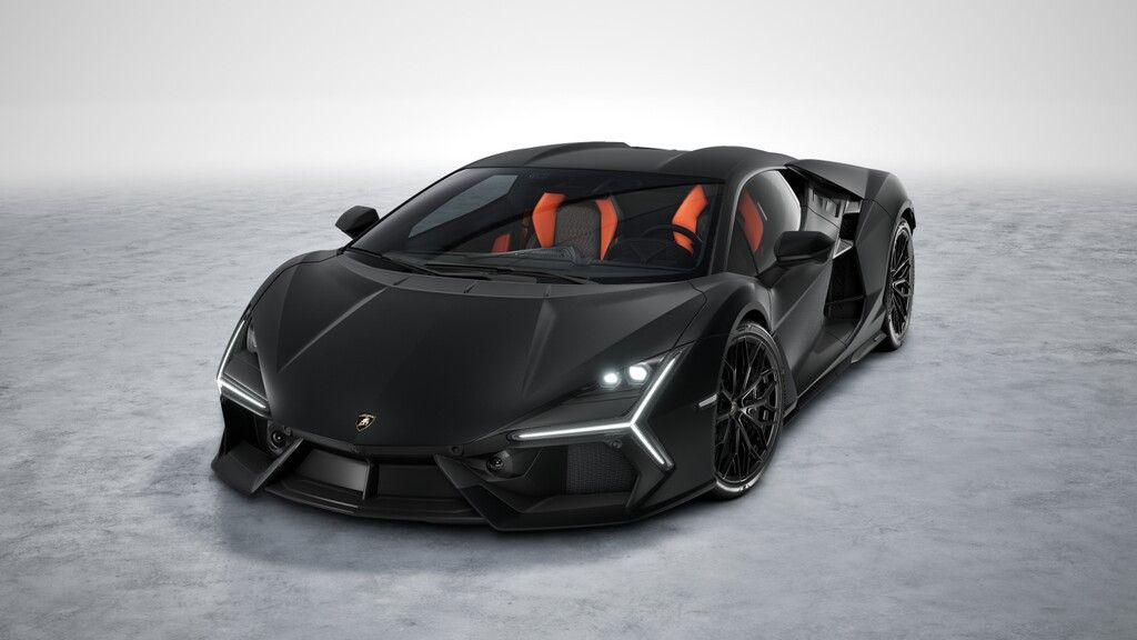 Lamborghini Revuelto