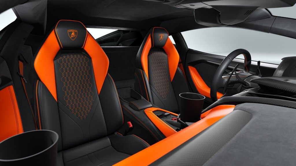 Lamborghini Revuelto