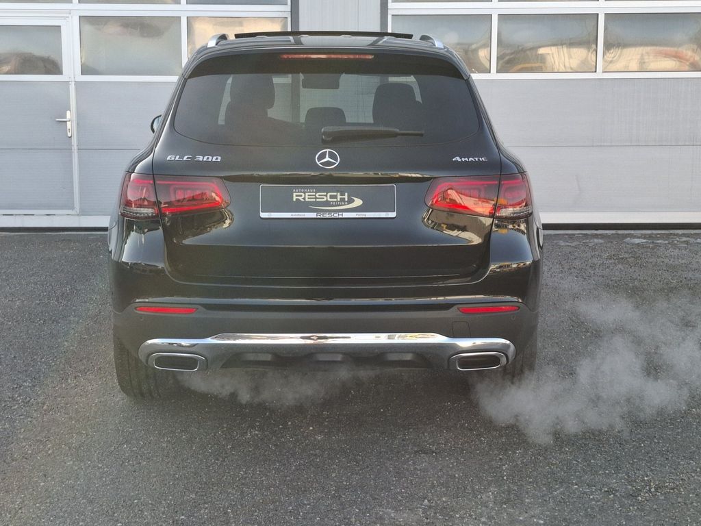Mercedes-Benz GLC 300 2021