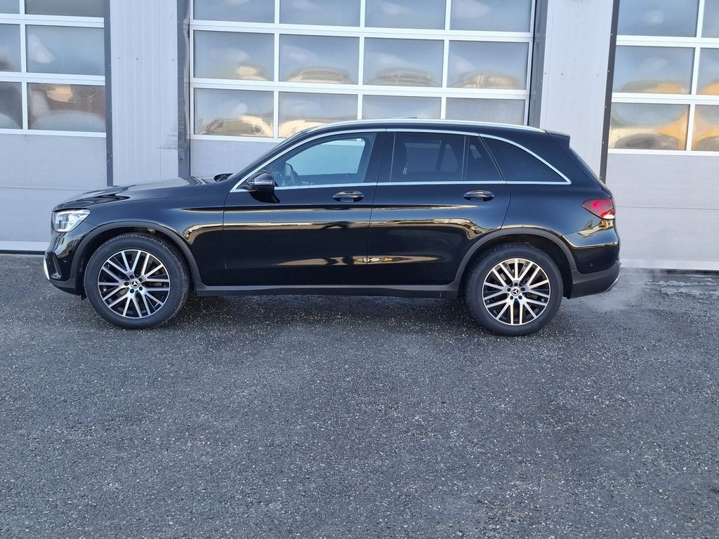 Mercedes-Benz GLC 300 2021