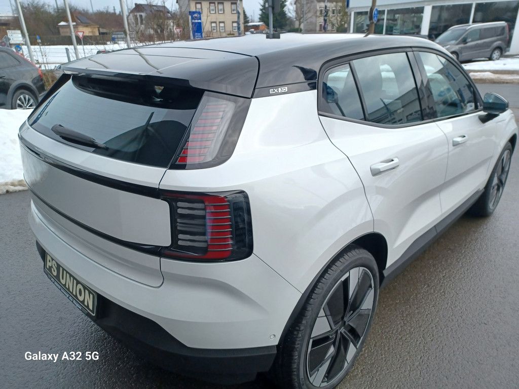 Volvo EX30 2024