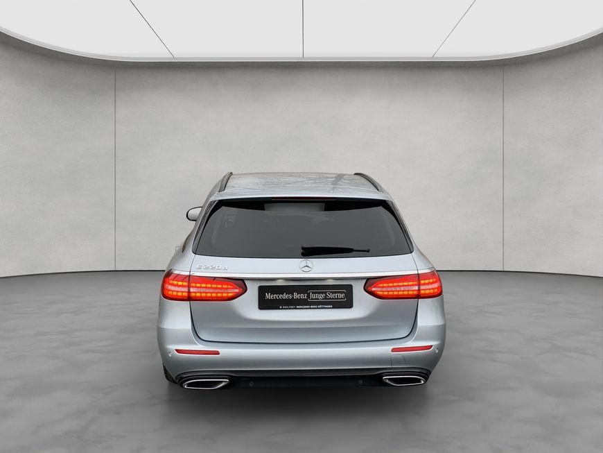 Mercedes-Benz E 220 2022