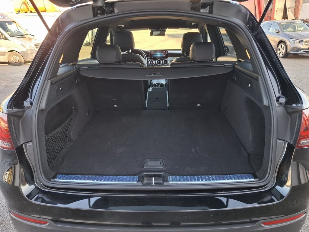 Mercedes-Benz GLC 300 2021