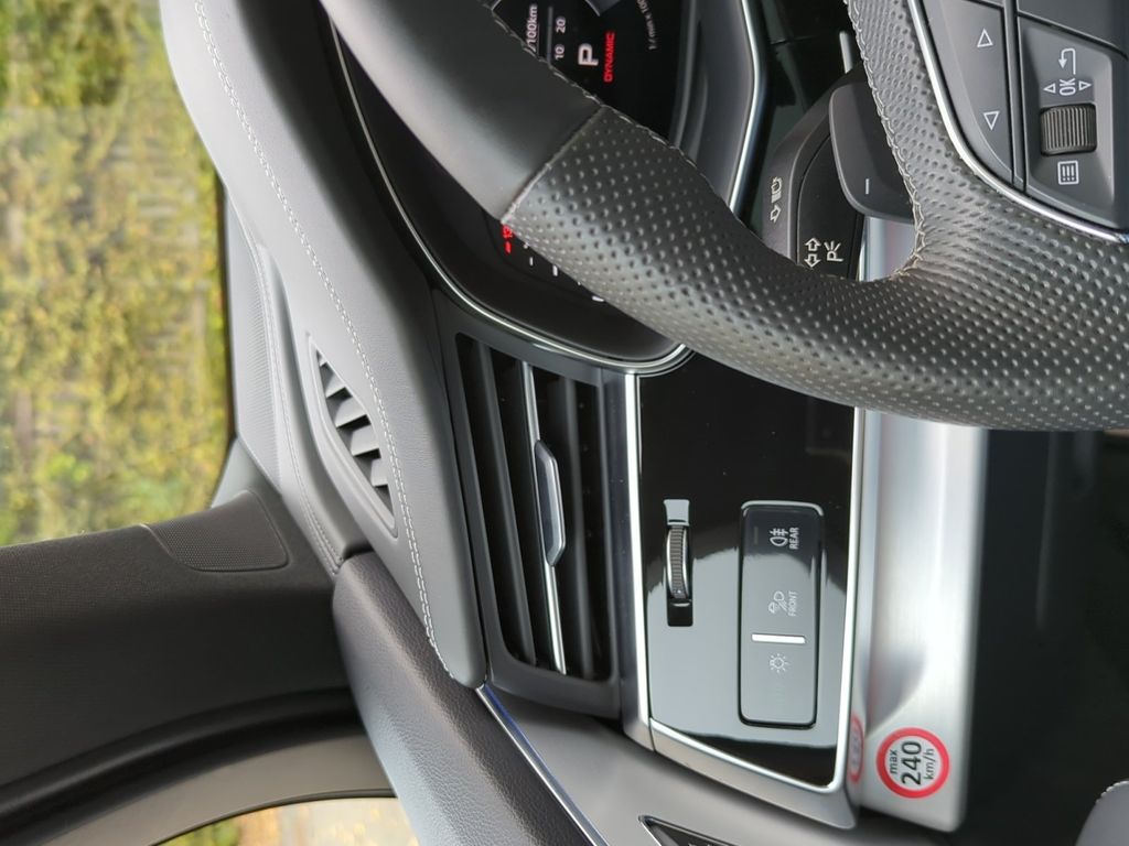 Audi SQ7 2022