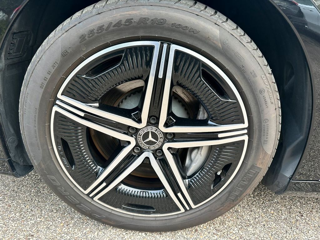 Mercedes-Benz EQE 2024