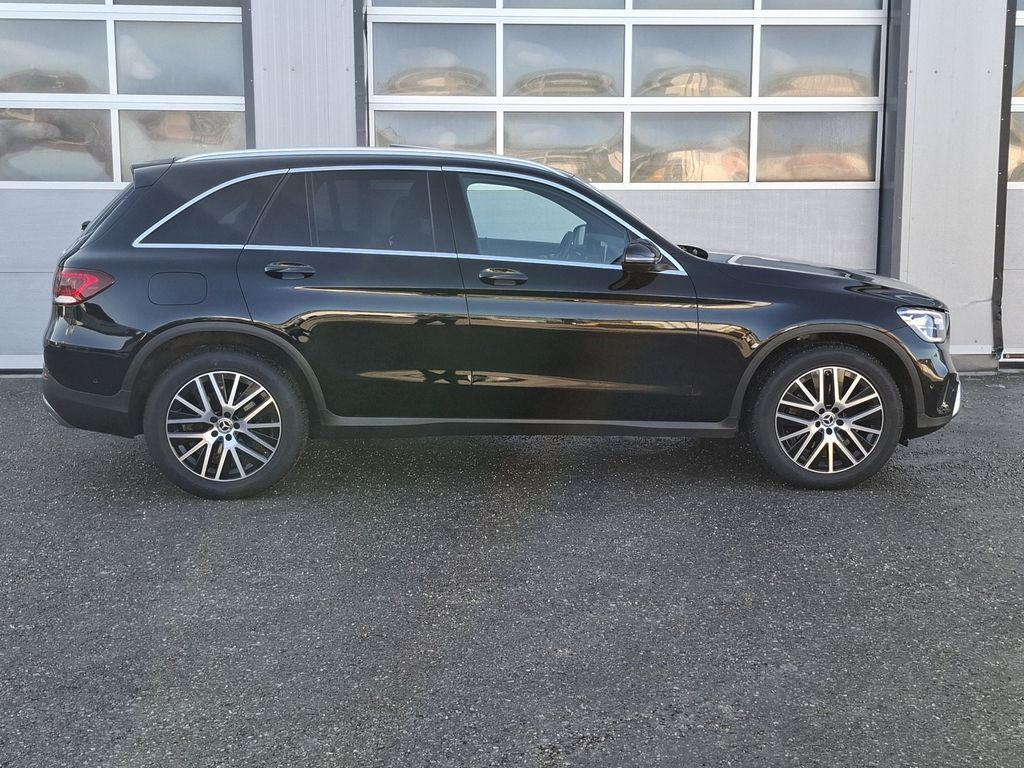 Mercedes-Benz GLC 300 2021