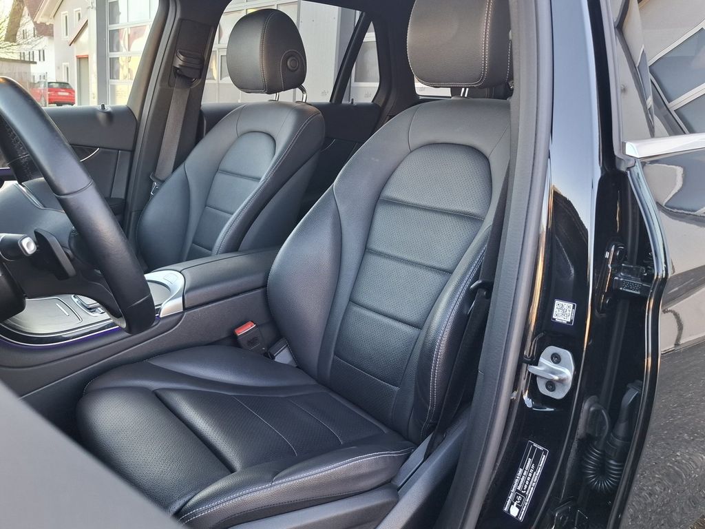 Mercedes-Benz GLC 300 2021