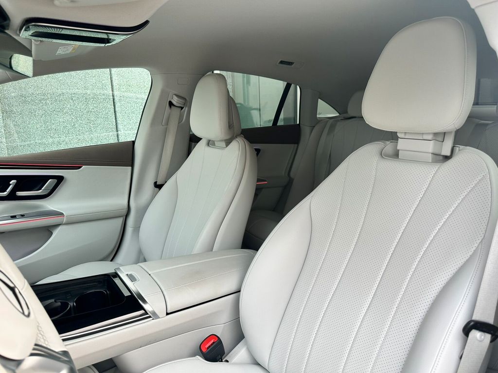 Mercedes-Benz EQE 2024