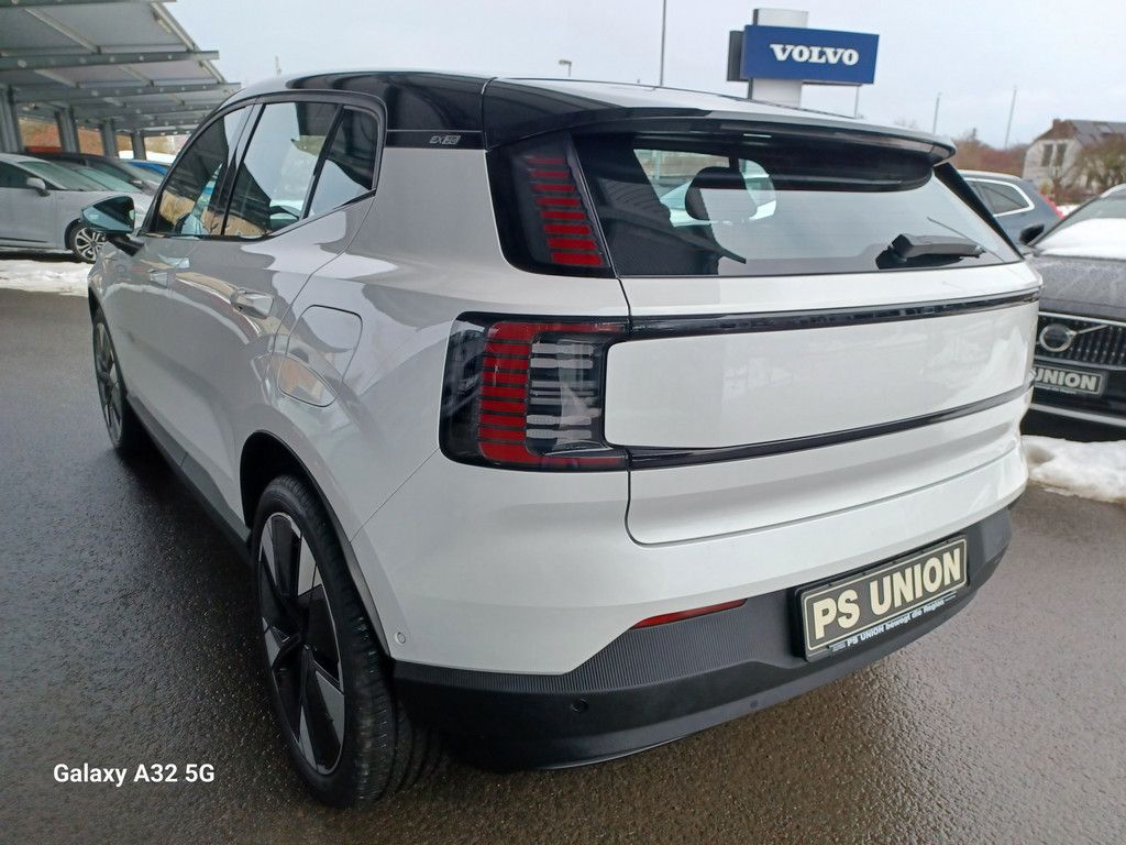 Volvo EX30 2024