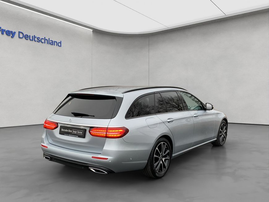 Mercedes-Benz E 220 2022