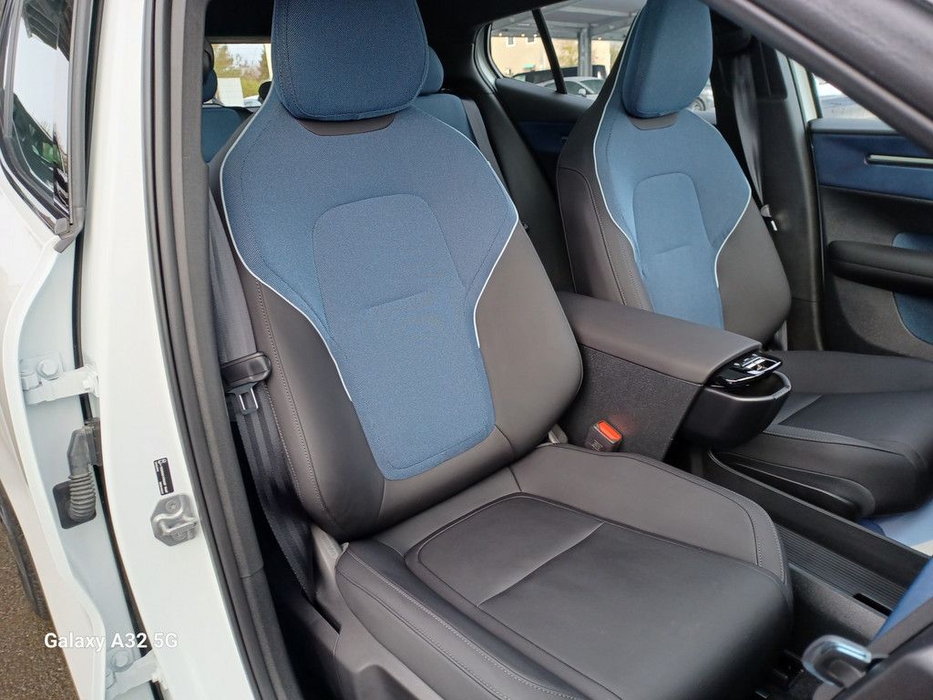 Volvo EX30 2024