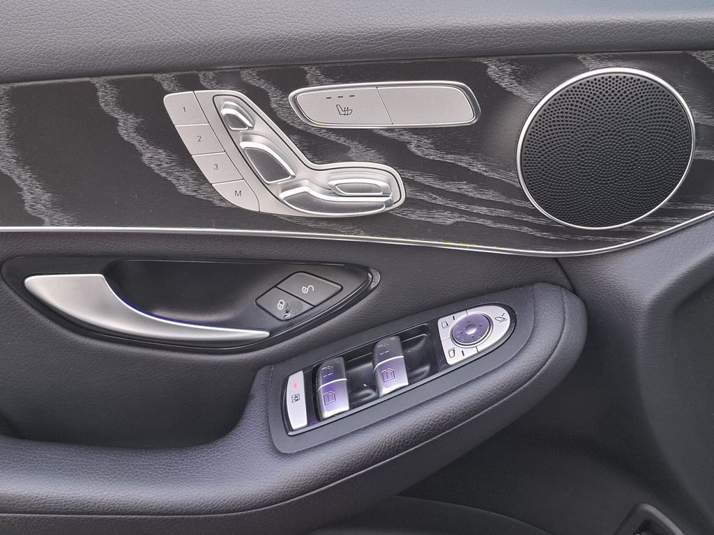 Mercedes-Benz GLC 300 2021