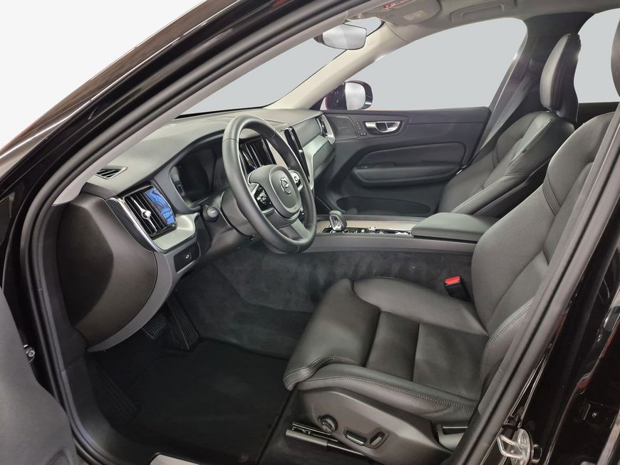Volvo XC60 2025