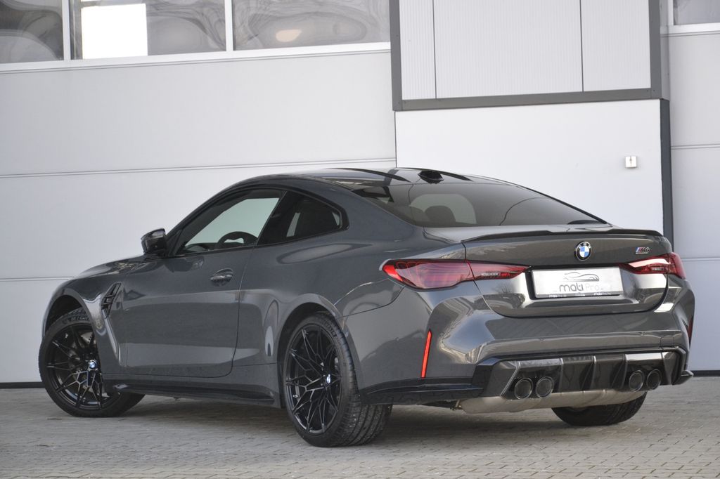 BMW M4 2025