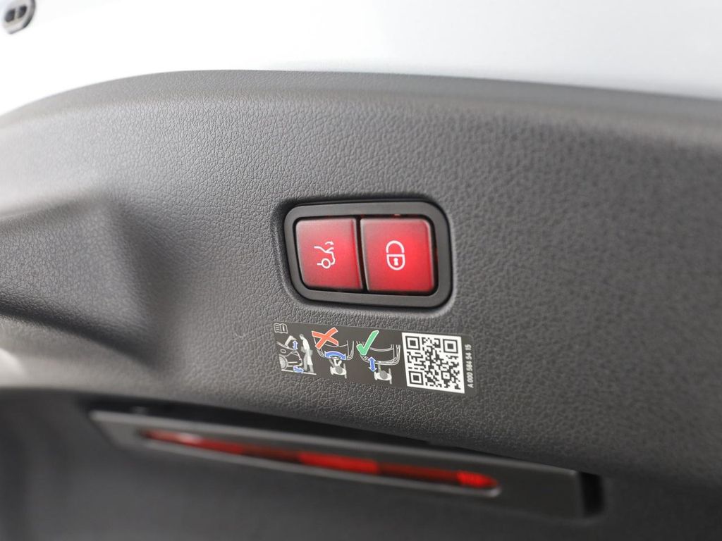 Mercedes-Benz CLE 200 2025