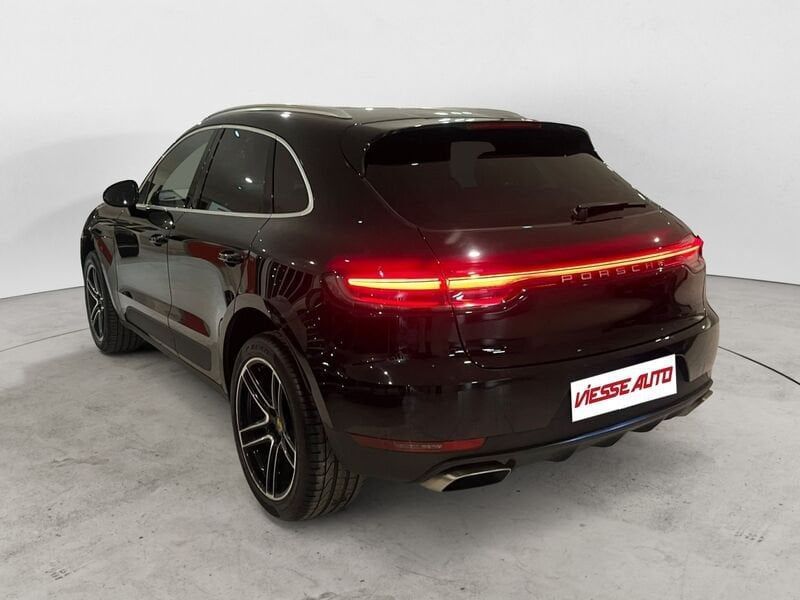Porsche Macan 2020