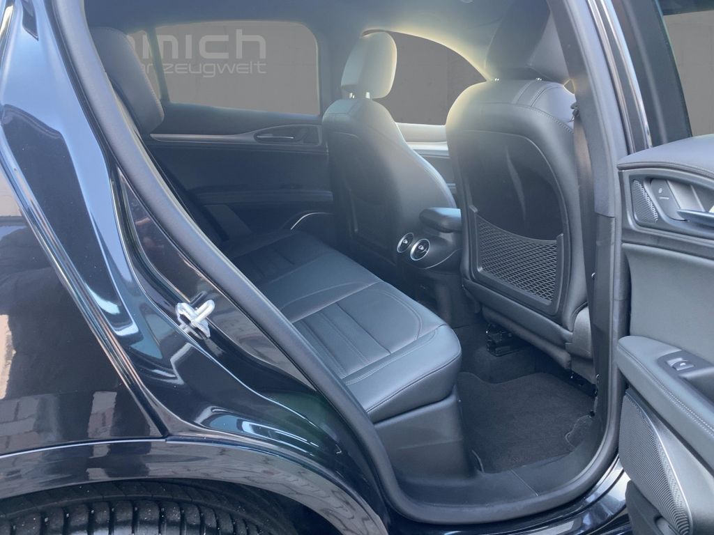 Alfa Romeo Stelvio 2021