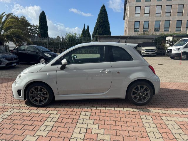 Abarth 595 2022