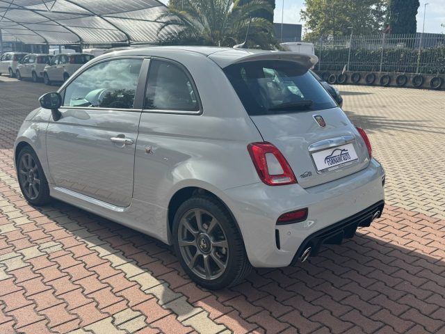 Abarth 595 2022