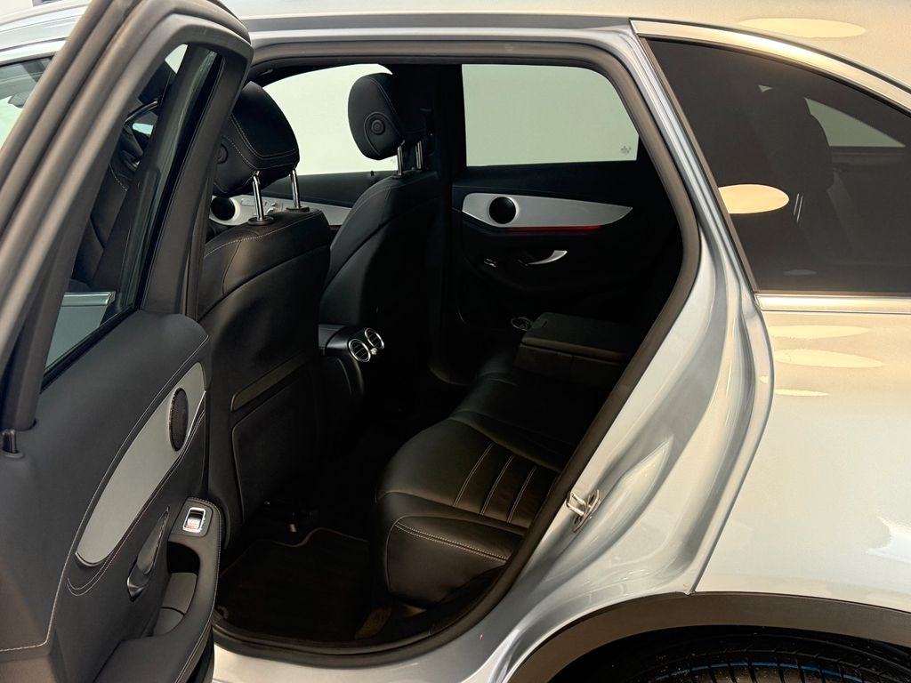 Mercedes-Benz GLC 300 2022