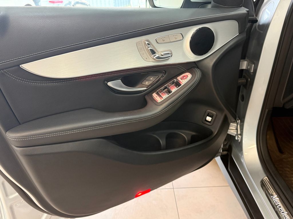 Mercedes-Benz GLC 300 2022