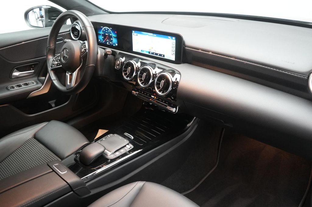 Mercedes-Benz A 220 2022