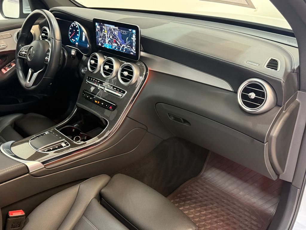 Mercedes-Benz GLC 300 2022