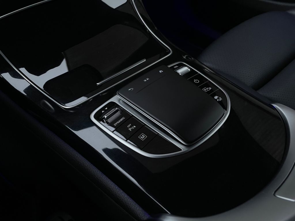 Mercedes-Benz GLC 300 2021