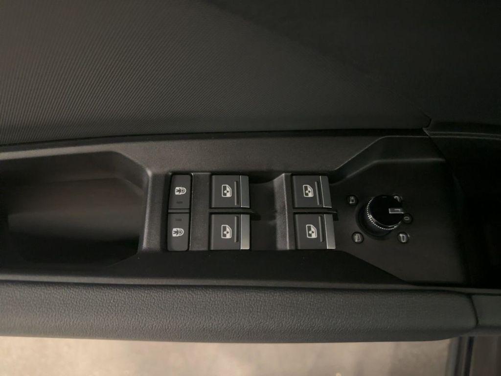 Audi Q4 e-tron 2025