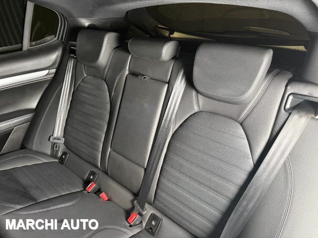 Alfa Romeo Stelvio 2025