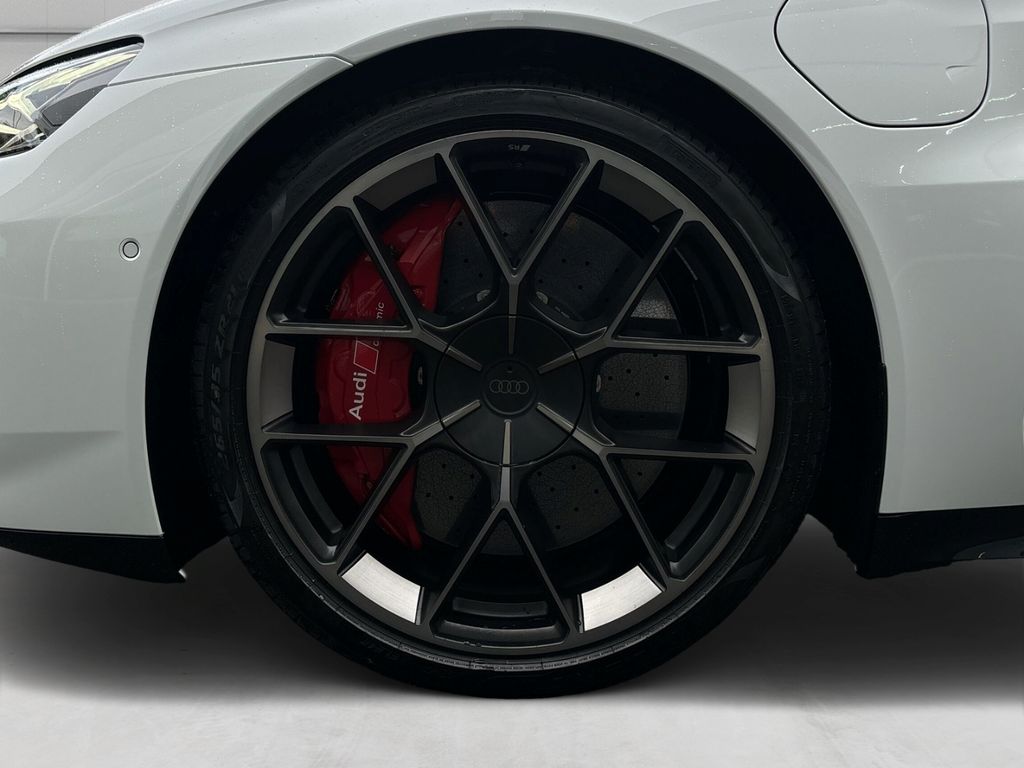 Audi RS e-tron GT 2024