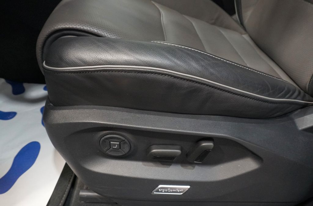 Volkswagen Touareg 2021