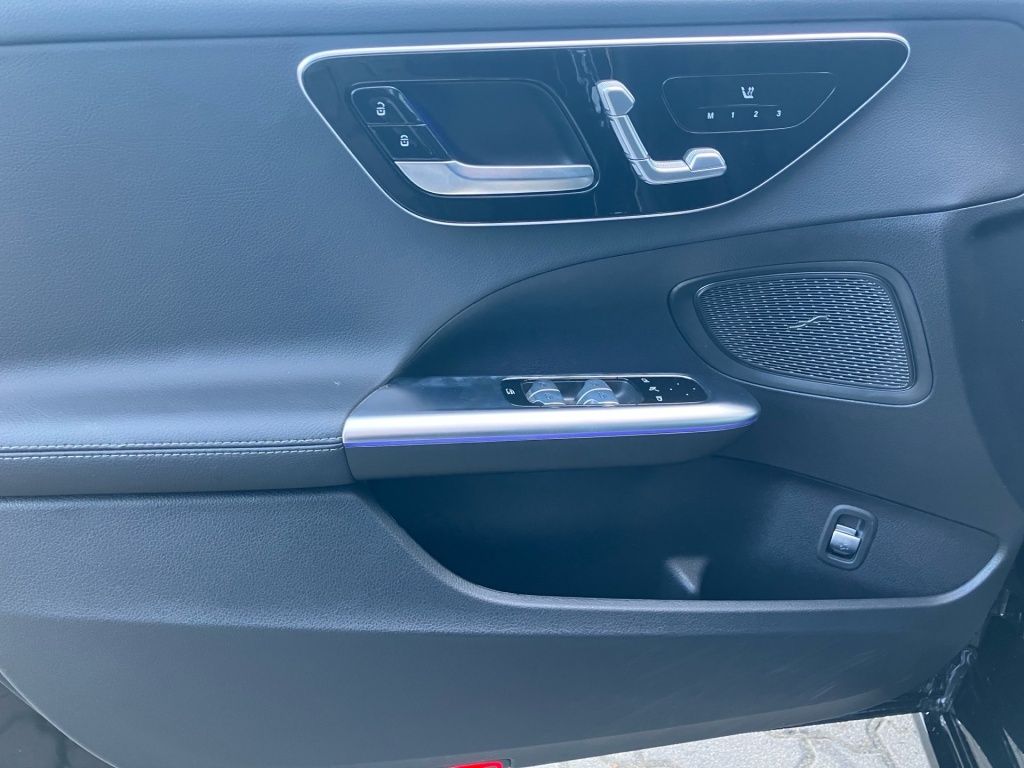 Mercedes-Benz C 300 2024