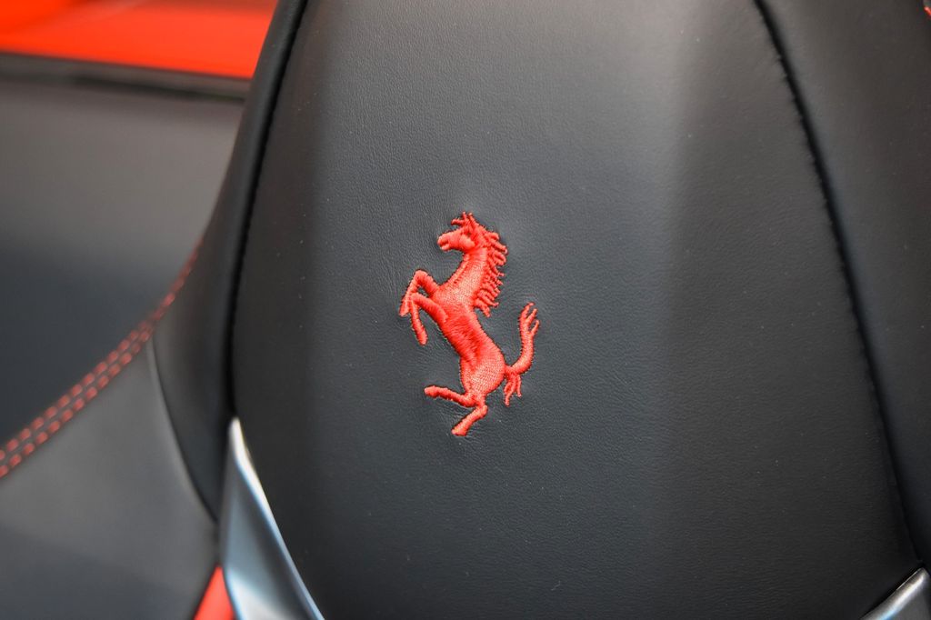 Ferrari 296 GTS 2025