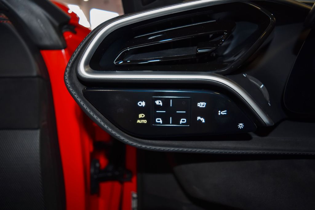 Ferrari 296 GTS 2025