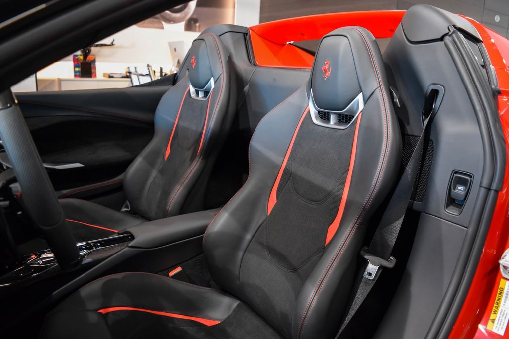 Ferrari 296 GTS 2025