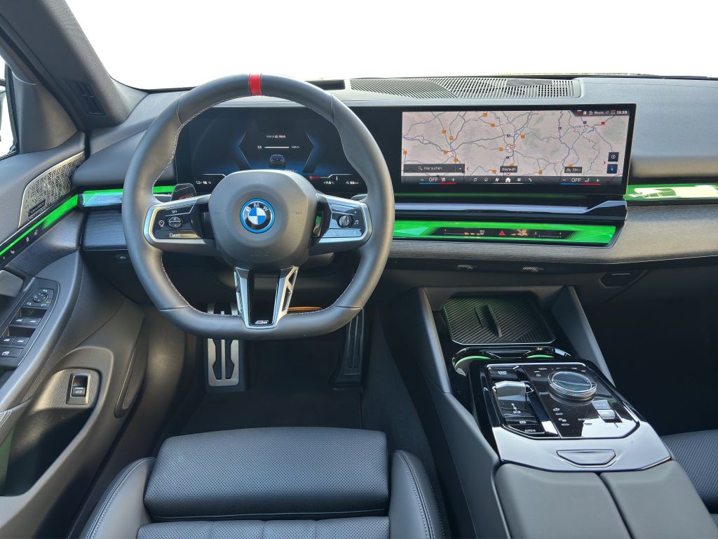 BMW i5 2025