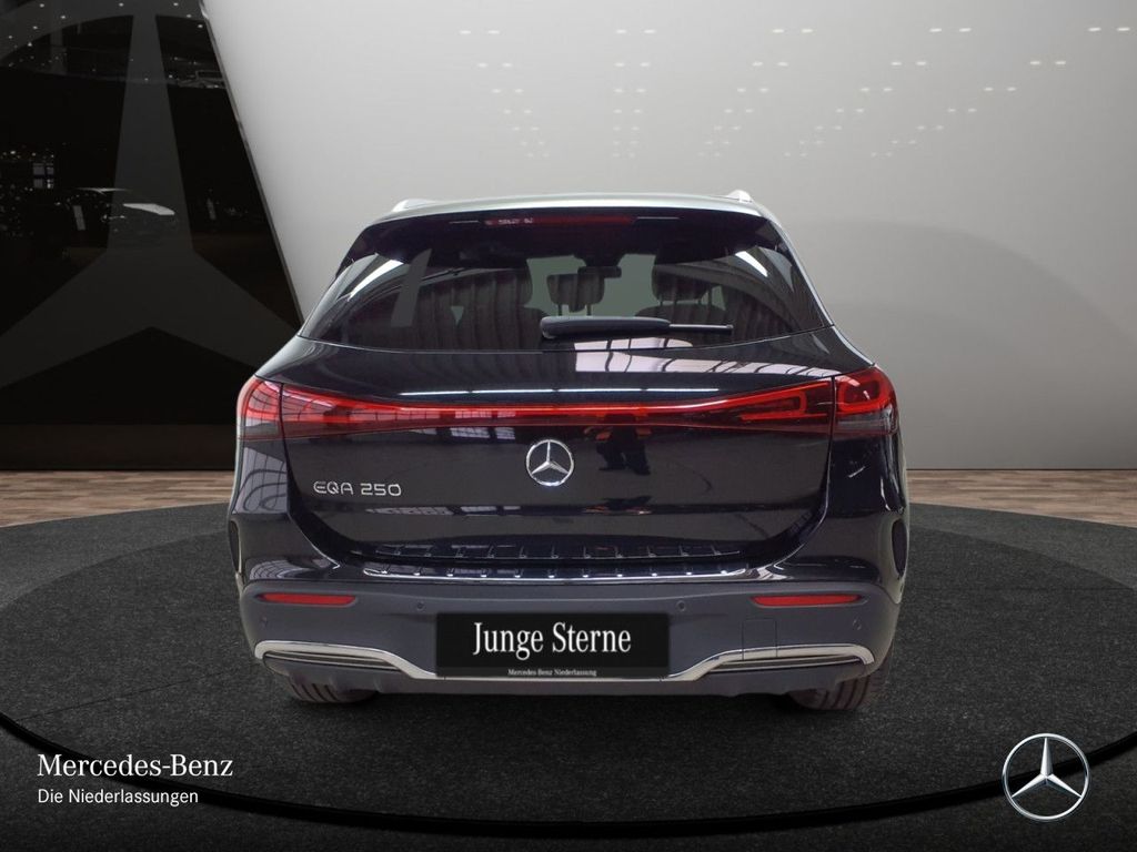 Mercedes-Benz EQA 2021