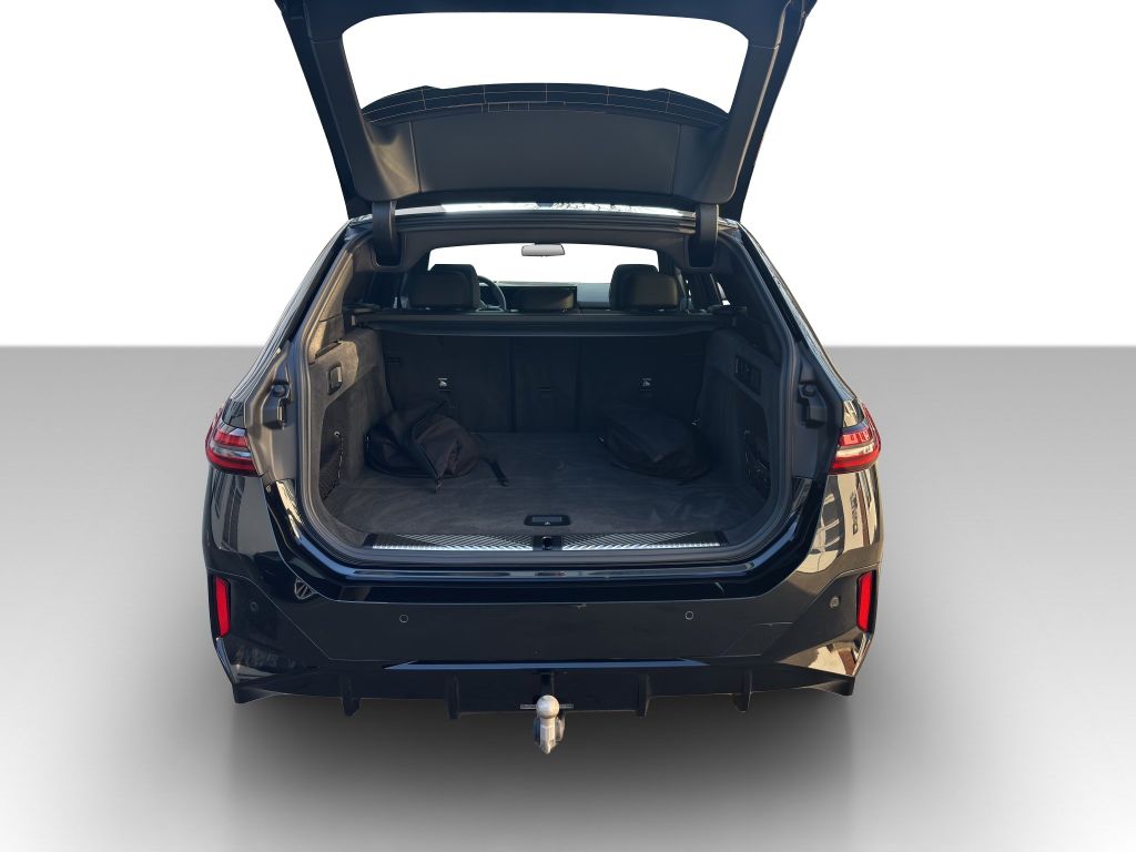 BMW i5 2025