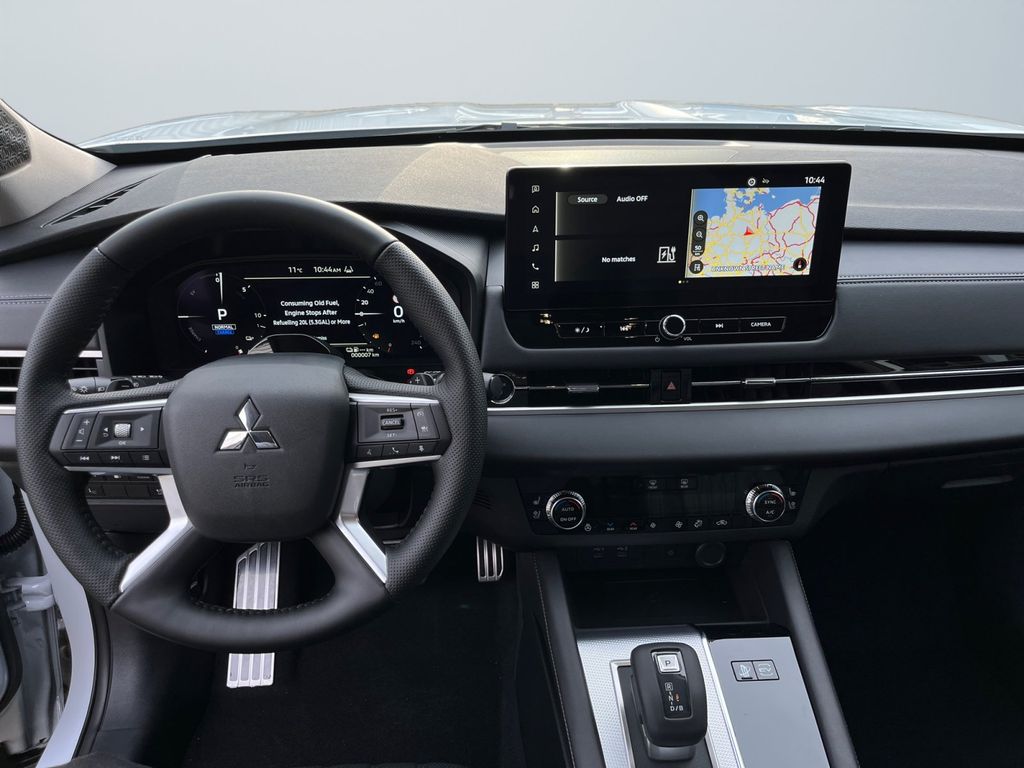 Mitsubishi Outlander 2025